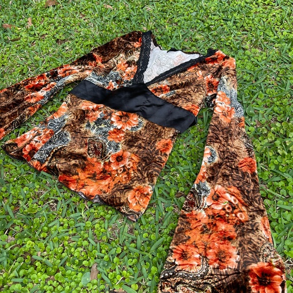 90s velvet, floral top - Picture 2 of 3